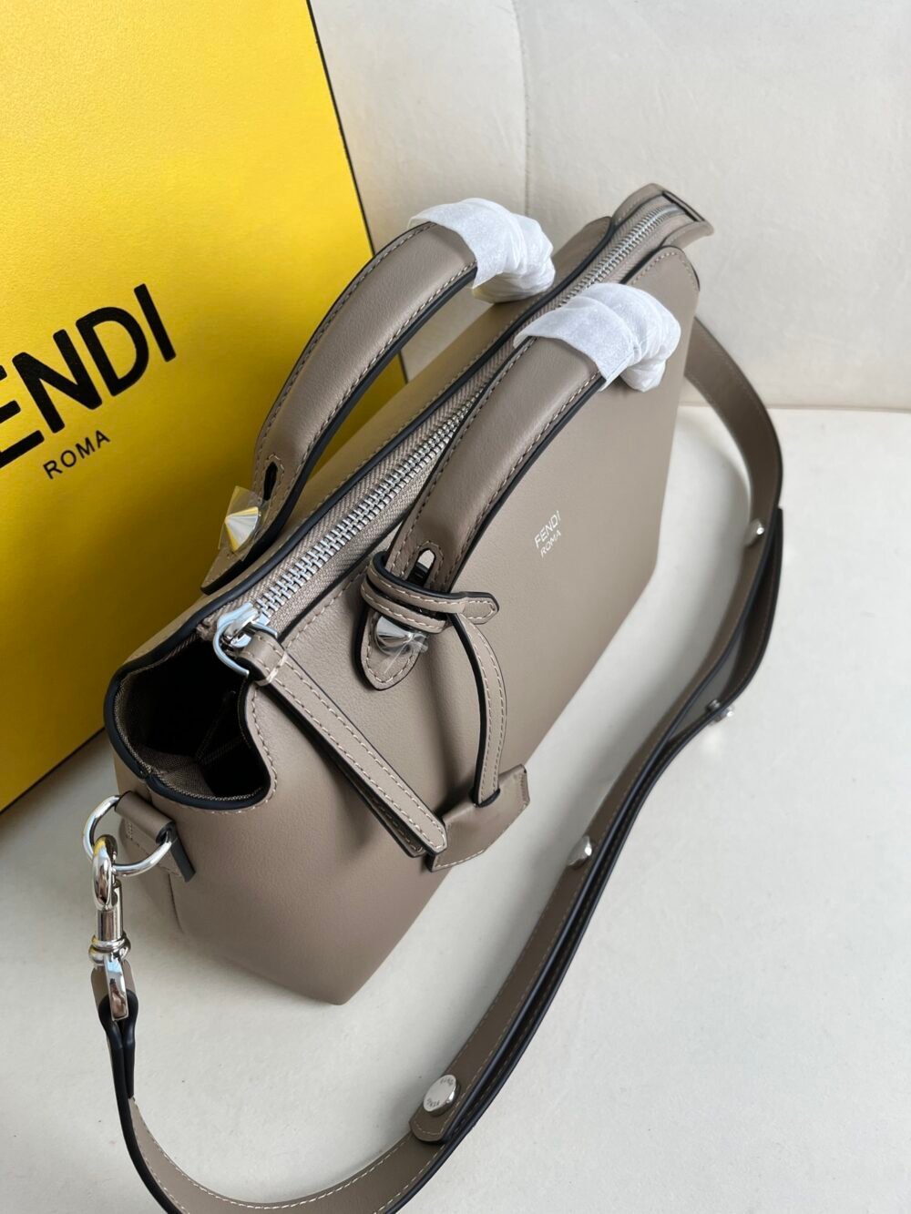 FENDI 132303 - Image 4