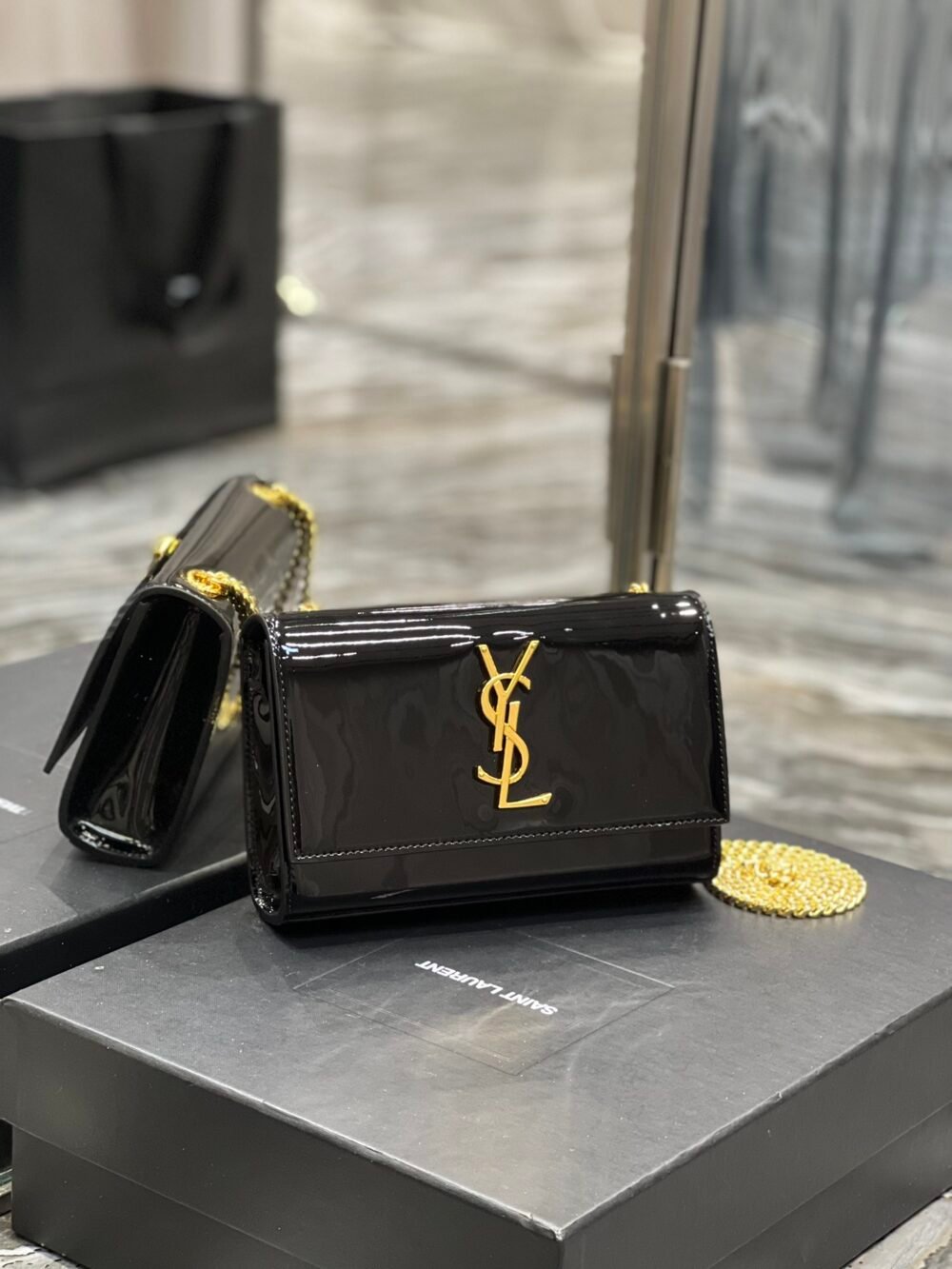 YSL 492469390 - Image 2