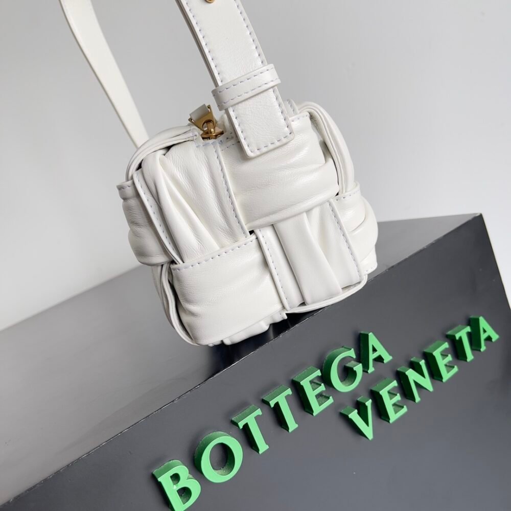 Bottega Veneta 29736233 - Image 3