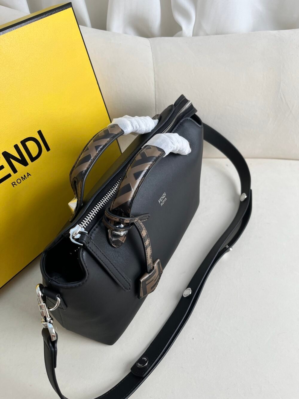 FENDI 112303 - Image 4