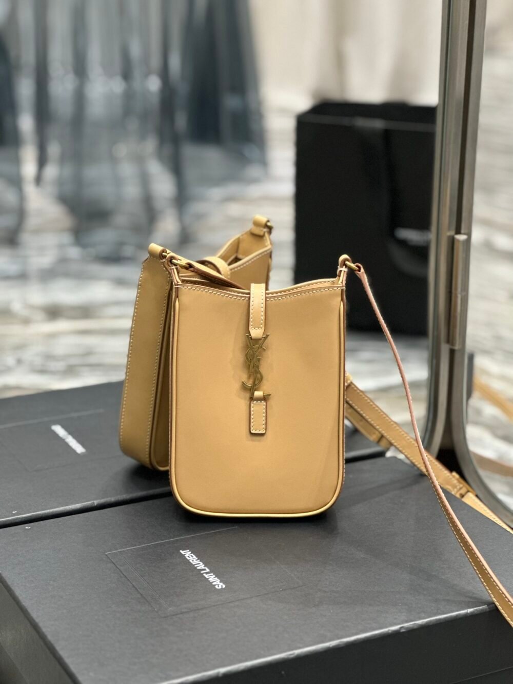 YSL 2735214