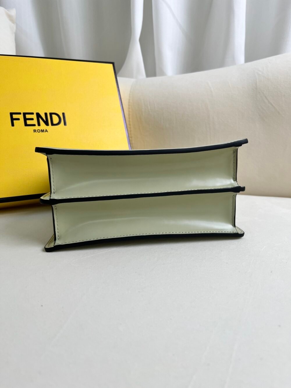 FENDI 211012 - Image 9