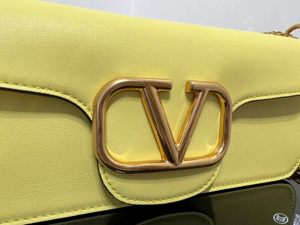 Valentino 402030 - Image 4