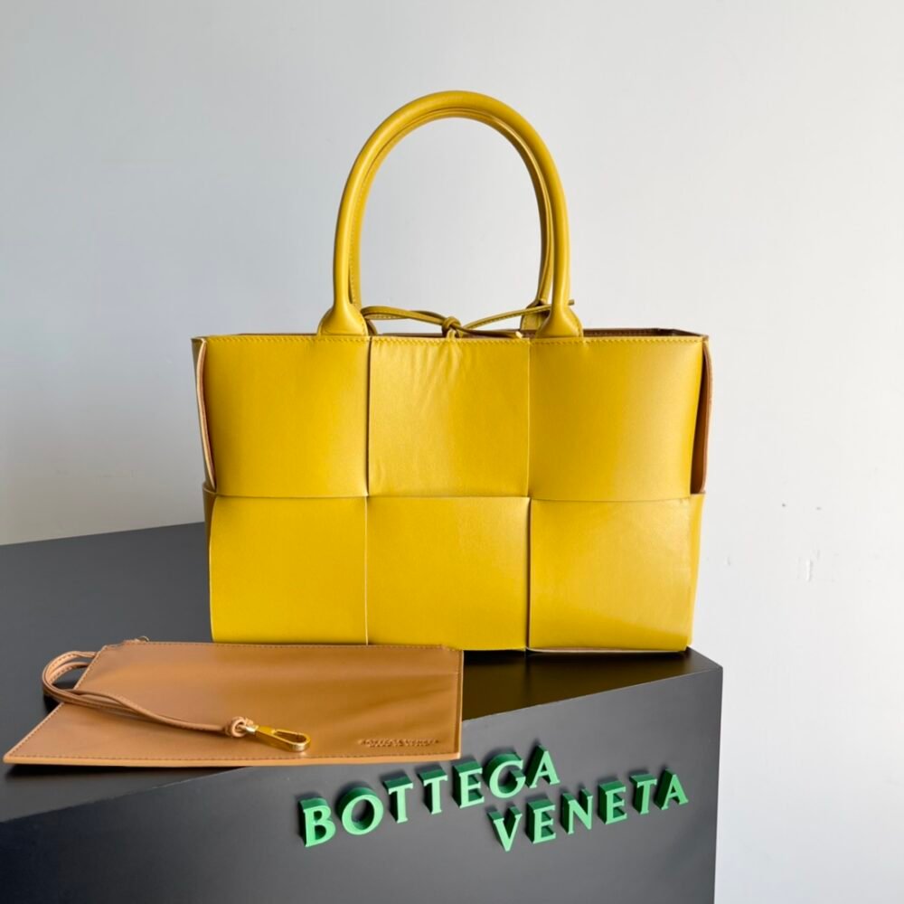 Bottega Veneta 10652867