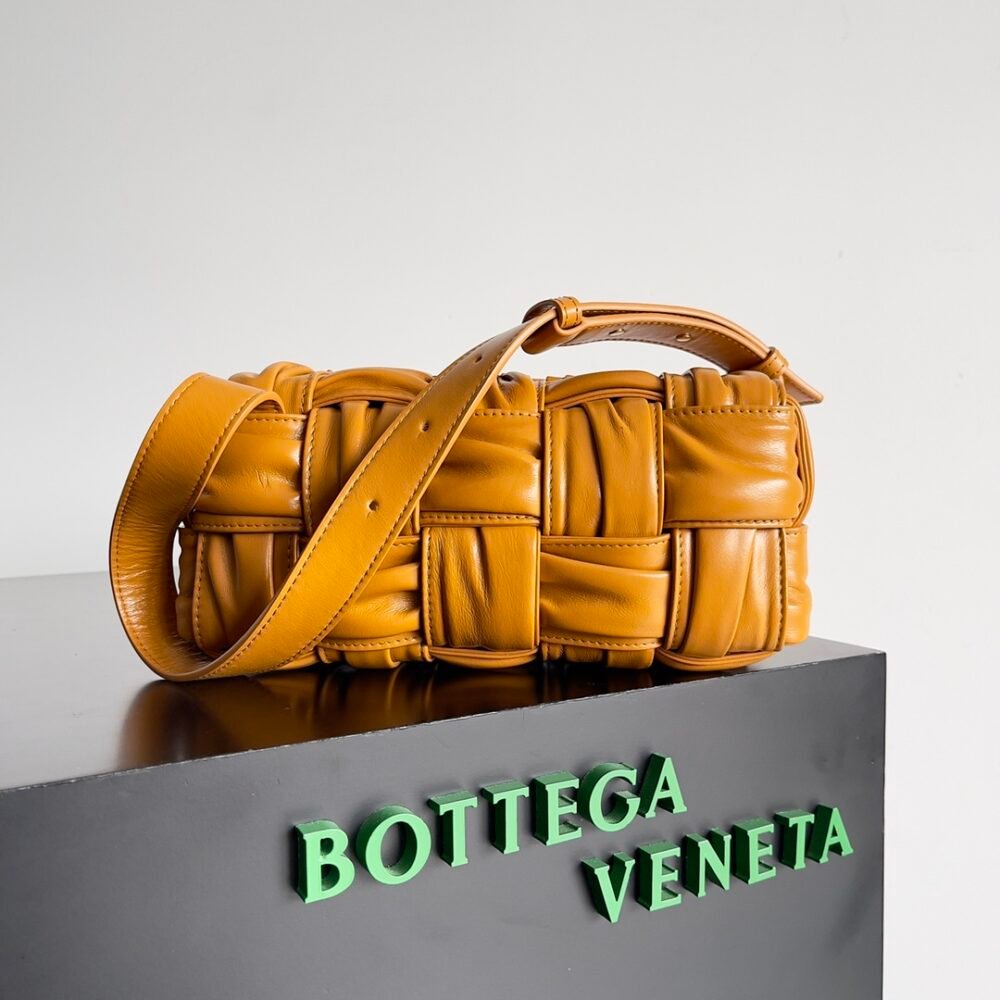 Bottega Veneta 32736233 - Image 2