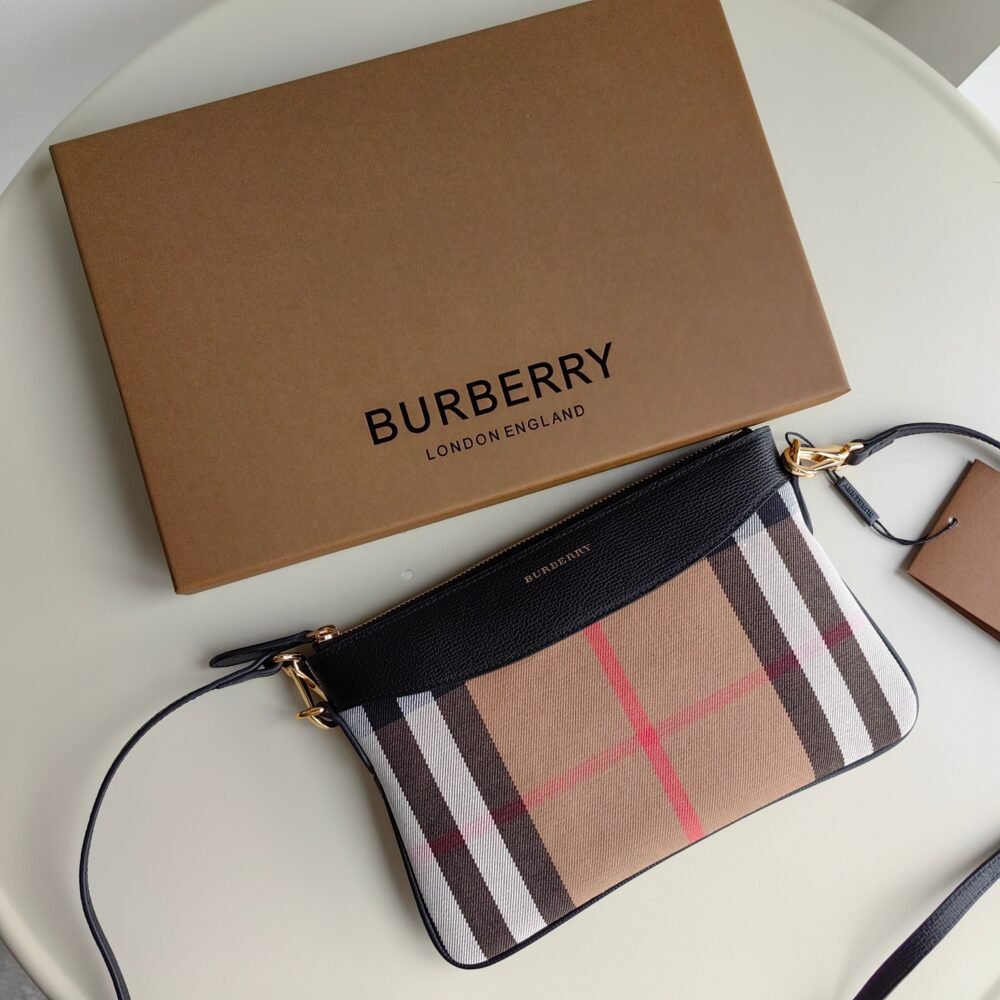 Burberry 6