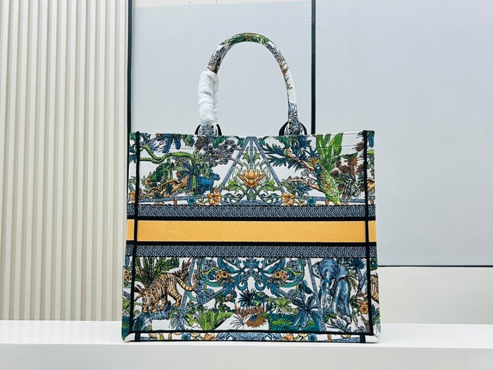 Dior Book Tote 138 - Image 7