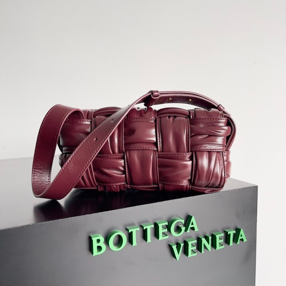 Bottega Veneta 31736233 - Image 2