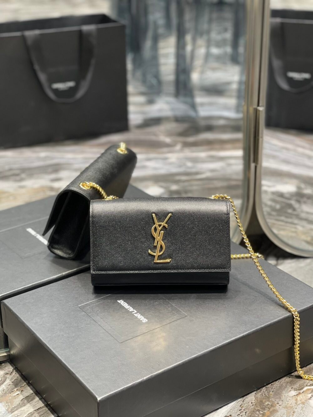 YSL 487469390