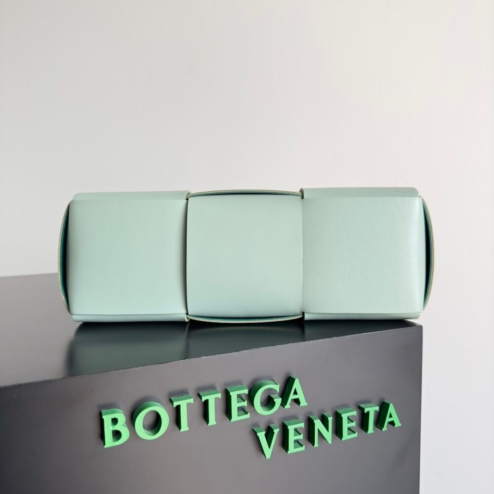 Bottega Veneta 14652867 - Image 8