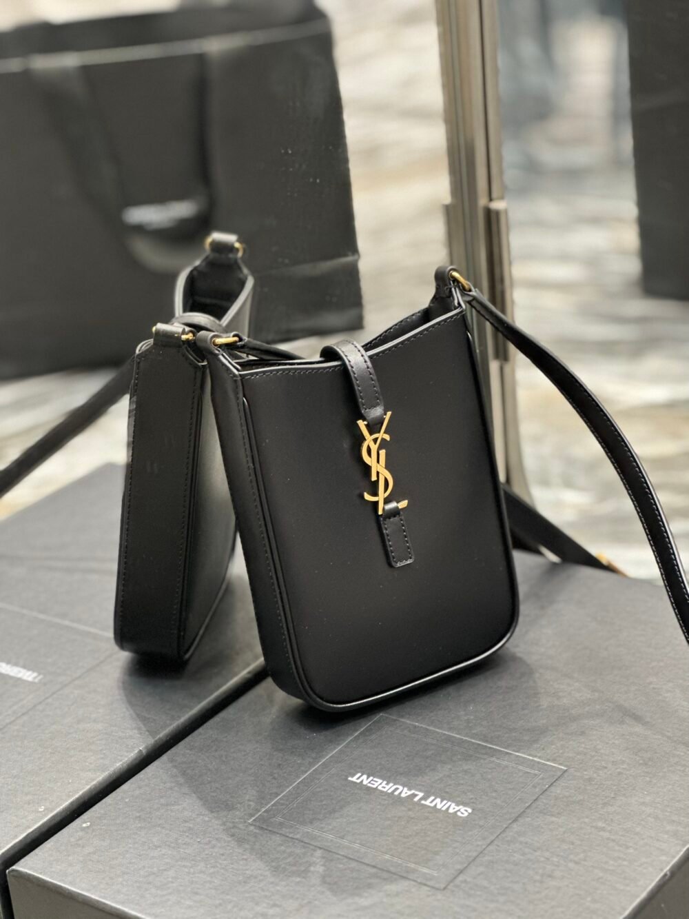 YSL 3735214 - Image 3