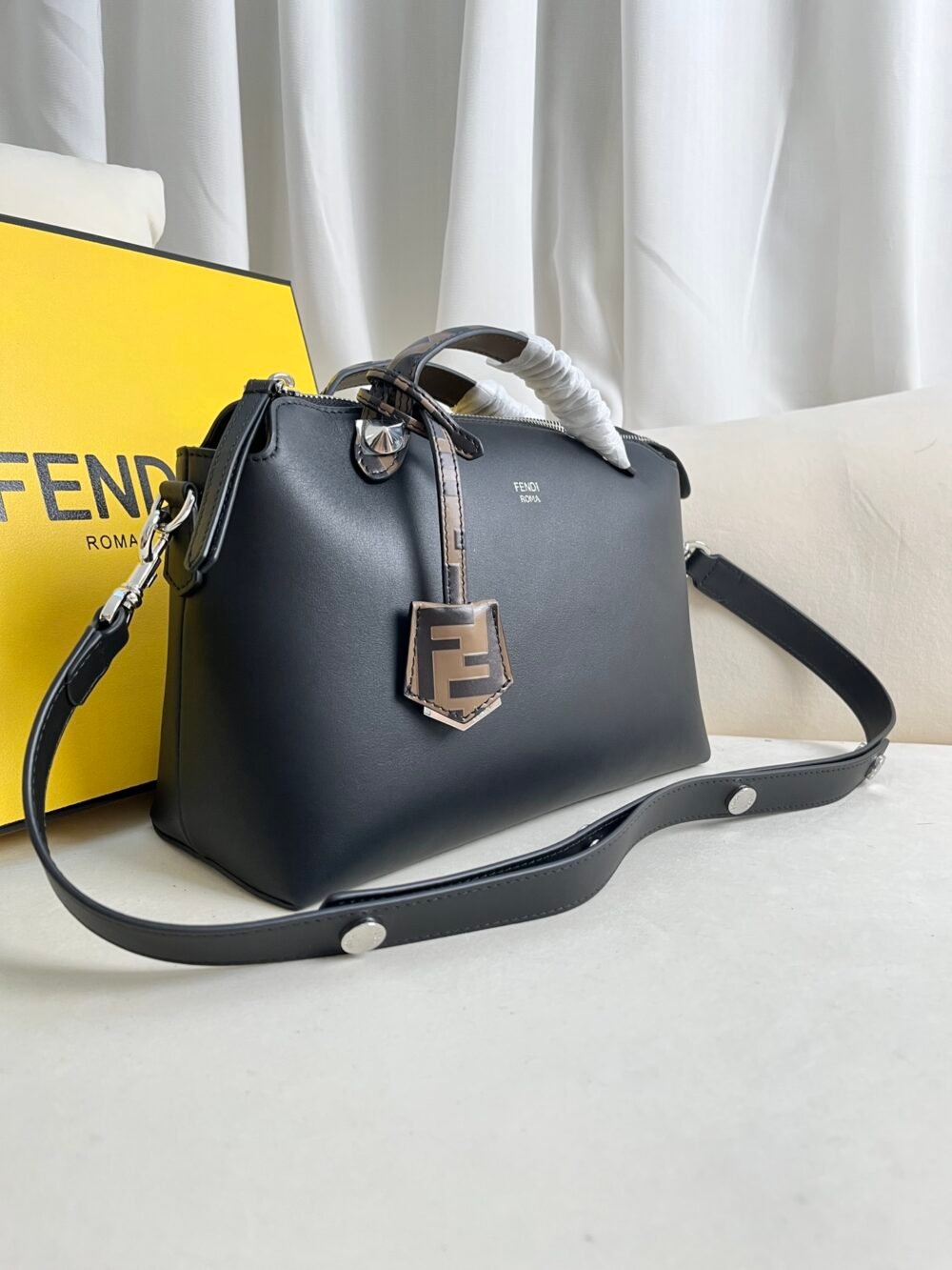 FENDI 112303 - Image 2