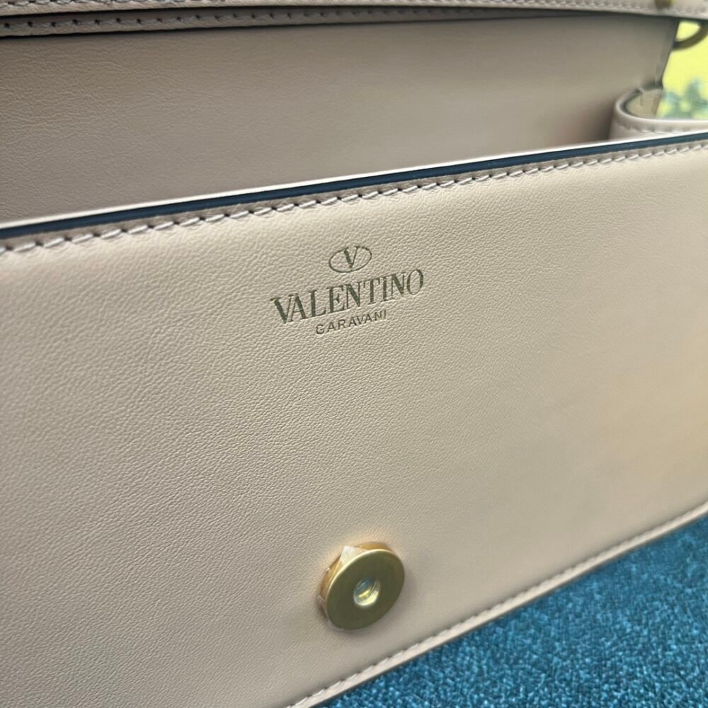 Valentino 552030 - Image 8